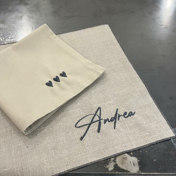 Tovaglietta personalizzabile sabbia-grigio