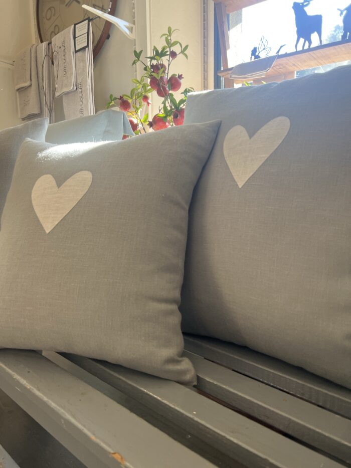 Cuscino lino cuore moderno - immagine 4