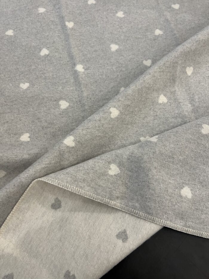 Plaid baby cuoricini grigio - immagine 2