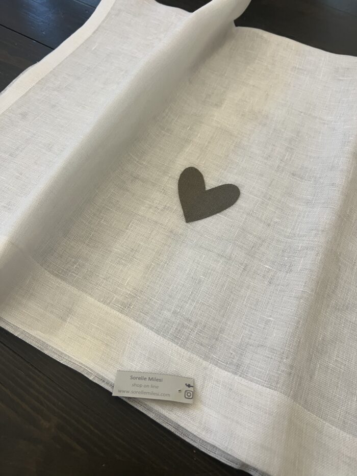 Tenda lino bianco leggero cuore moderno fango