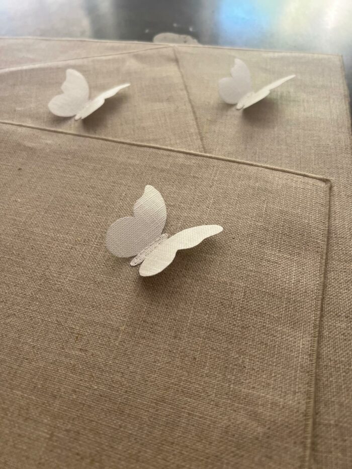 Tovaglietta americana in lino antimacchia farfalle - immagine 4
